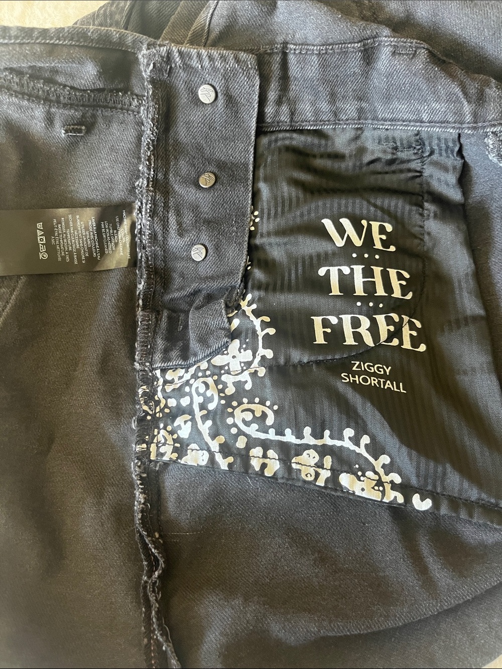 We The Free Ziggy Shortalls Black Denim Free People Short Overalls - Picture 12 of 15